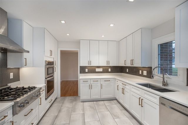 5228 Hickory Drive, Lyndhurst, OH 44124