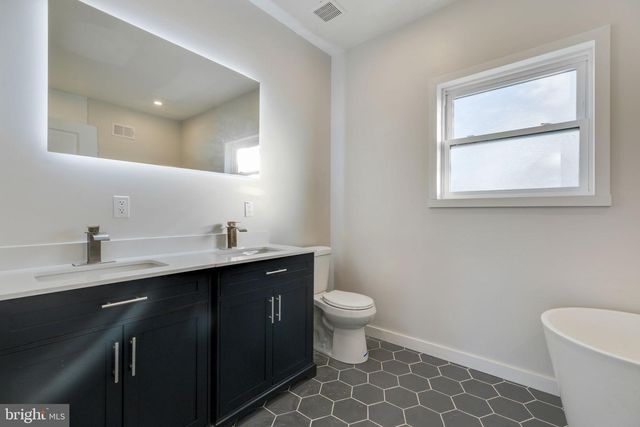 614 HOFFMAN ST, Philadelphia, PA 19148