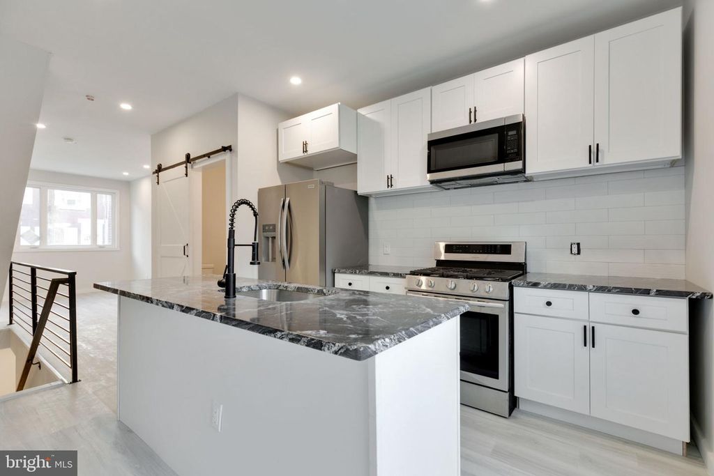 614 HOFFMAN ST, Philadelphia, PA 19148