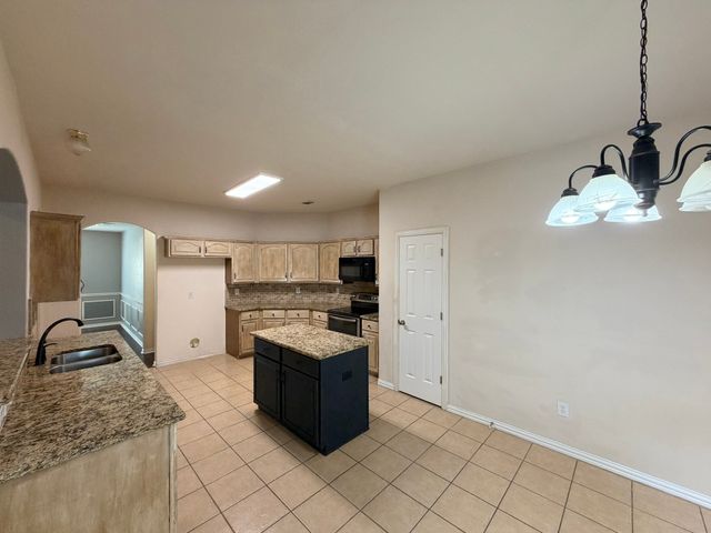 216 Flagstone Drive, Burleson, TX 76028