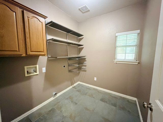216 Flagstone Drive, Burleson, TX 76028
