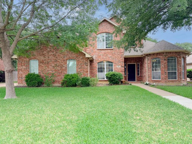 216 Flagstone Drive, Burleson, TX 76028