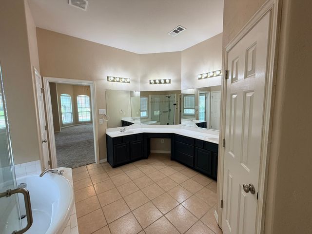 216 Flagstone Drive, Burleson, TX 76028