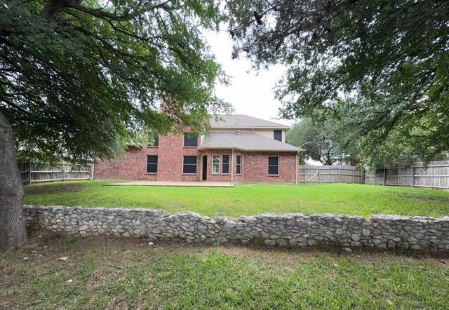216 Flagstone Drive, Burleson, TX 76028