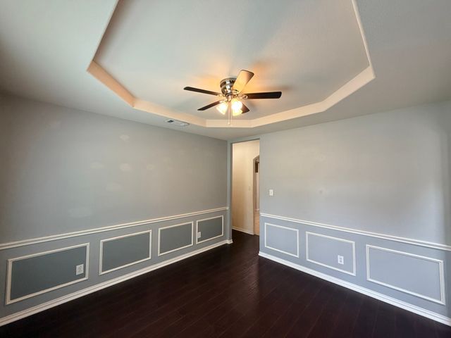 216 Flagstone Drive, Burleson, TX 76028
