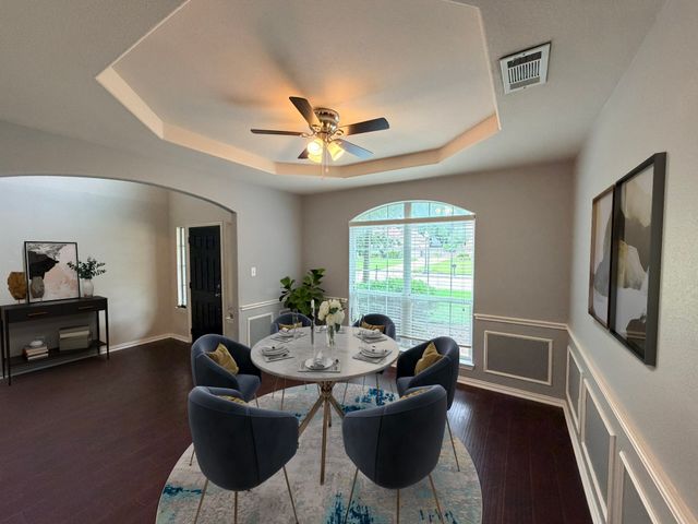 216 Flagstone Drive, Burleson, TX 76028