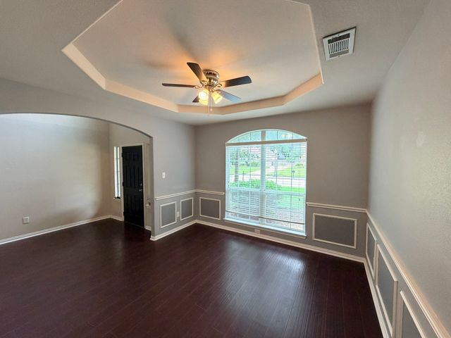 216 Flagstone Drive, Burleson, TX 76028