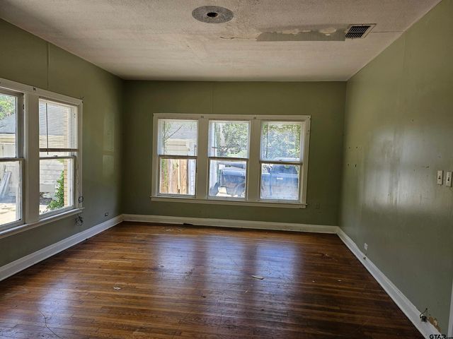 322 S Clayton, Tyler, TX 75702