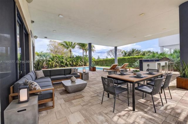 16709 Botaniko Drive North, Weston, FL 33326