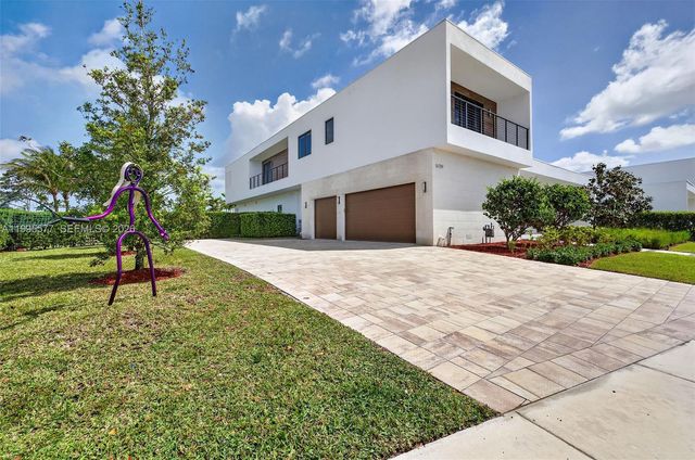 16709 Botaniko Drive North, Weston, FL 33326