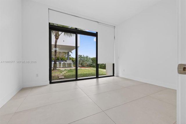 16709 Botaniko Drive North, Weston, FL 33326