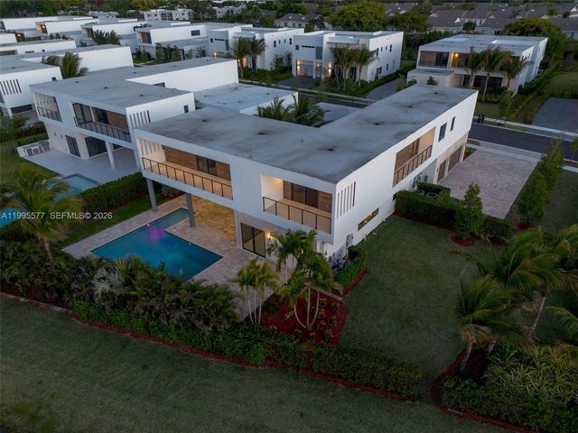 16709 Botaniko Drive North, Weston, FL 33326