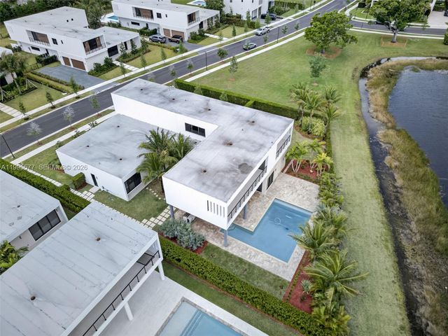 16709 Botaniko Drive North, Weston, FL 33326