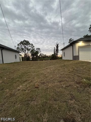 1178 Ebers ST E, Lehigh Acres, FL 33974