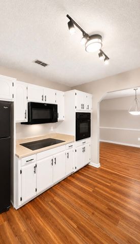 209 Paul Revere Ln, La Vergne, TN 37086