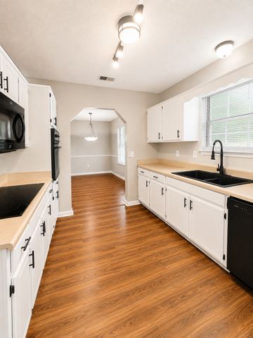 209 Paul Revere Ln, La Vergne, TN 37086