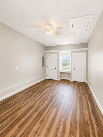 209 Paul Revere Ln, La Vergne, TN 37086