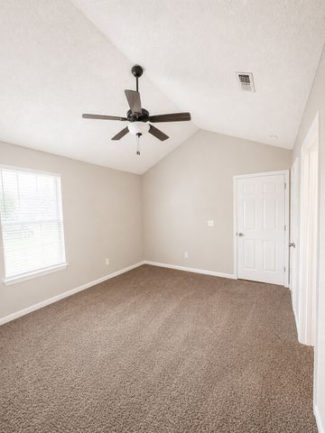 209 Paul Revere Ln, La Vergne, TN 37086