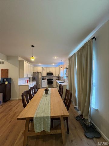 362 Holtgrewe Farms Loop, Washington, MO 63090