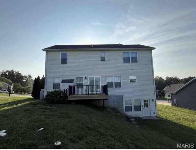 362 Holtgrewe Farms Loop, Washington, MO 63090