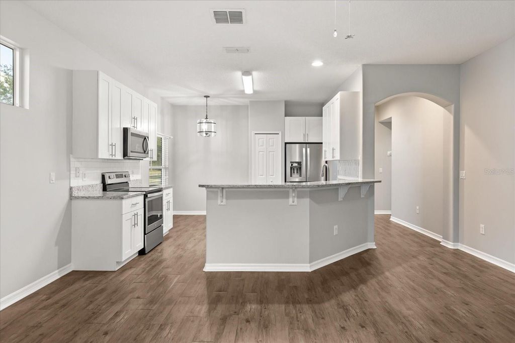 Image 10 of property listing at 14338 TANJA KING BOULEVARD, Orlando, FL 32828