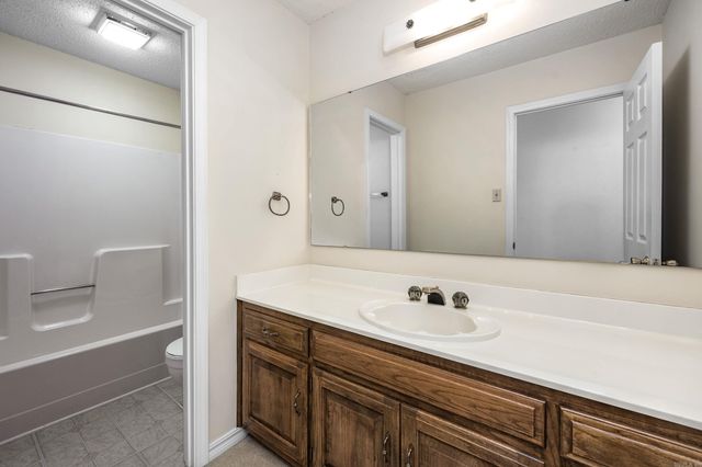 5 Caddy Cove, Maumelle, AR 72113