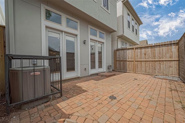 1434 Nashua Street, Houston, TX 77008