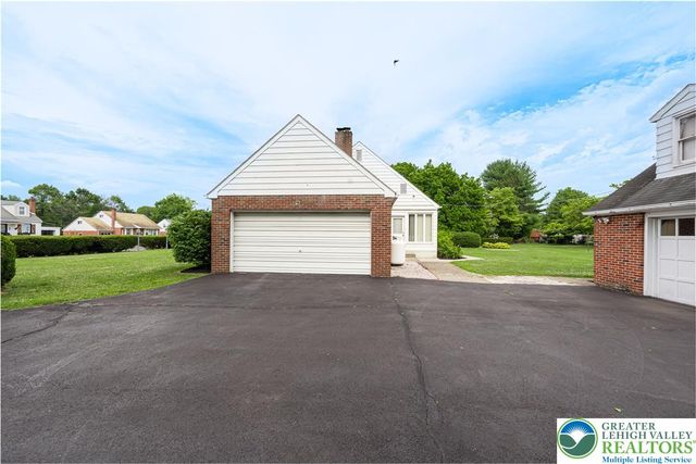 3732 Saucon Avenue, Upper Saucon Twp, PA 18034