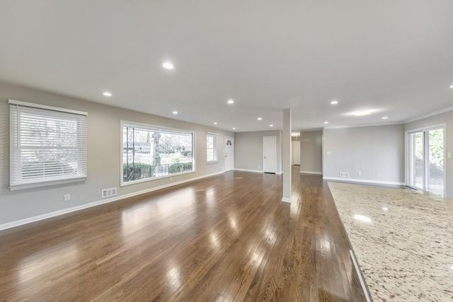 909 Rosedale Drive, Marietta, GA 30066