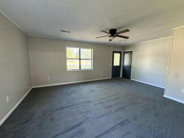 89 Camelia Street, Barnwell, SC 29812