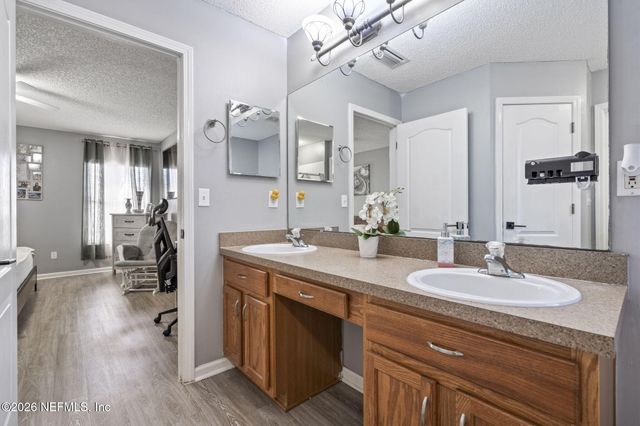 6780 GENTLE OAKS Drive, Jacksonville, FL 32244