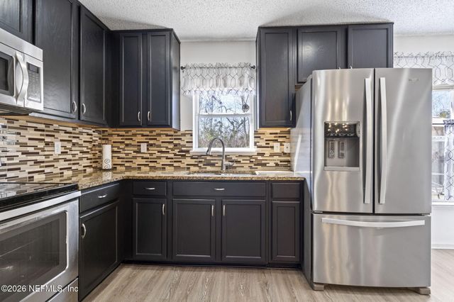 6780 GENTLE OAKS Drive, Jacksonville, FL 32244