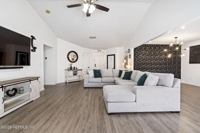 6780 GENTLE OAKS Drive, Jacksonville, FL 32244