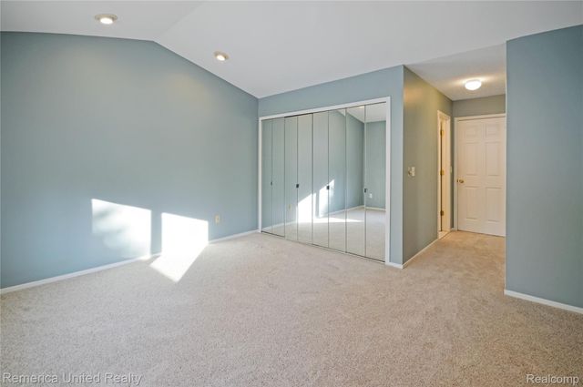 263 Whispering Hill, Commerce Charter Township, MI 48390