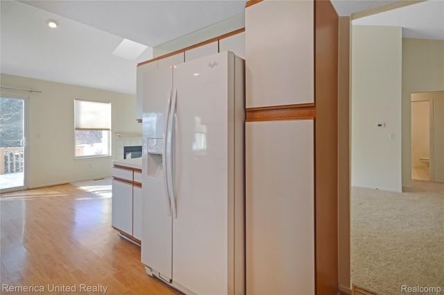 263 Whispering Hill, Commerce Charter Township, MI 48390