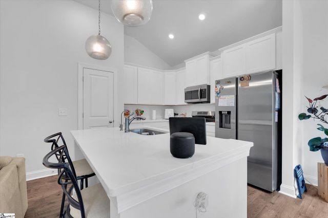 408 Oakton Drive, Greer, SC 29651