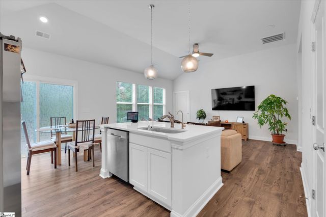 408 Oakton Drive, Greer, SC 29651