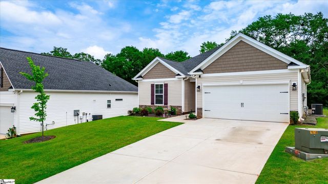 408 Oakton Drive, Greer, SC 29651