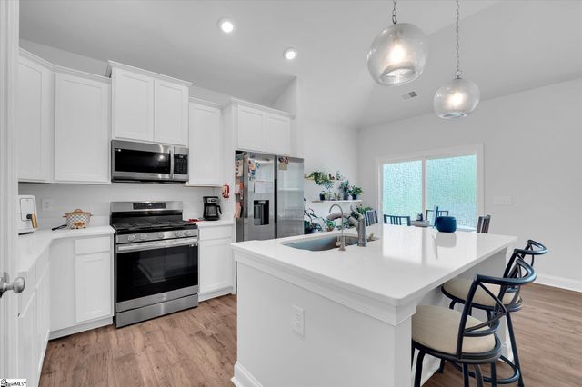 408 Oakton Drive, Greer, SC 29651