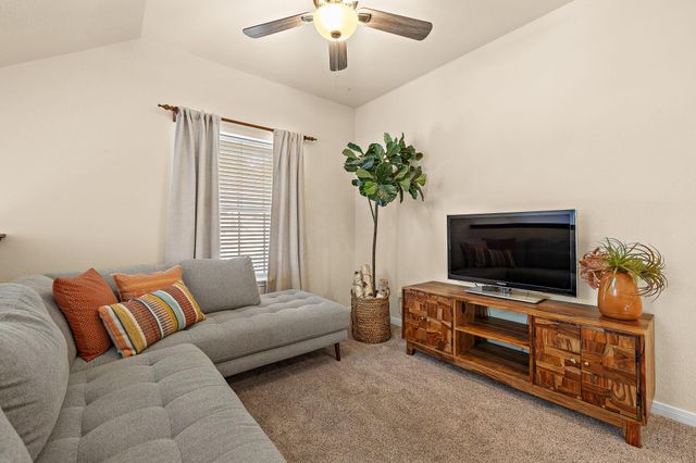 2929 Cedar Crest CIR, Round Rock, TX 78665