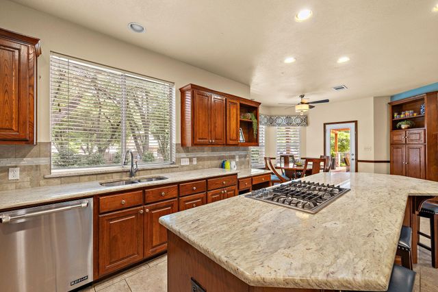 2929 Cedar Crest CIR, Round Rock, TX 78665