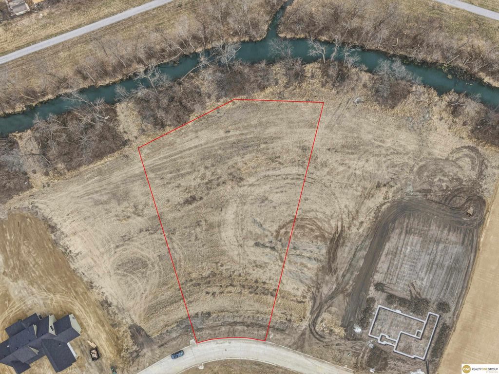 23762 Mary Jo Lane, Waterloo, NE 68069