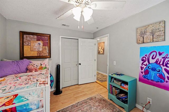 1934 29TH AVENUE N, St Petersburg, FL 33713