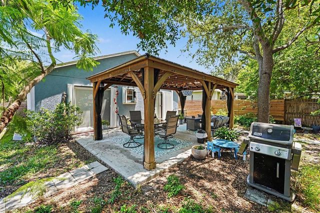 1934 29TH AVENUE N, St Petersburg, FL 33713