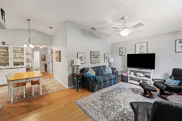 1934 29TH AVENUE N, St Petersburg, FL 33713
