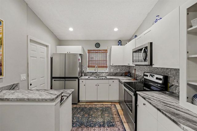 1934 29TH AVENUE N, St Petersburg, FL 33713