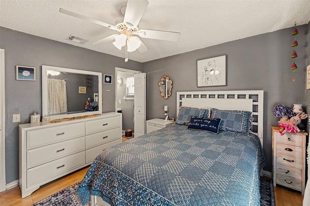 1934 29TH AVENUE N, St Petersburg, FL 33713