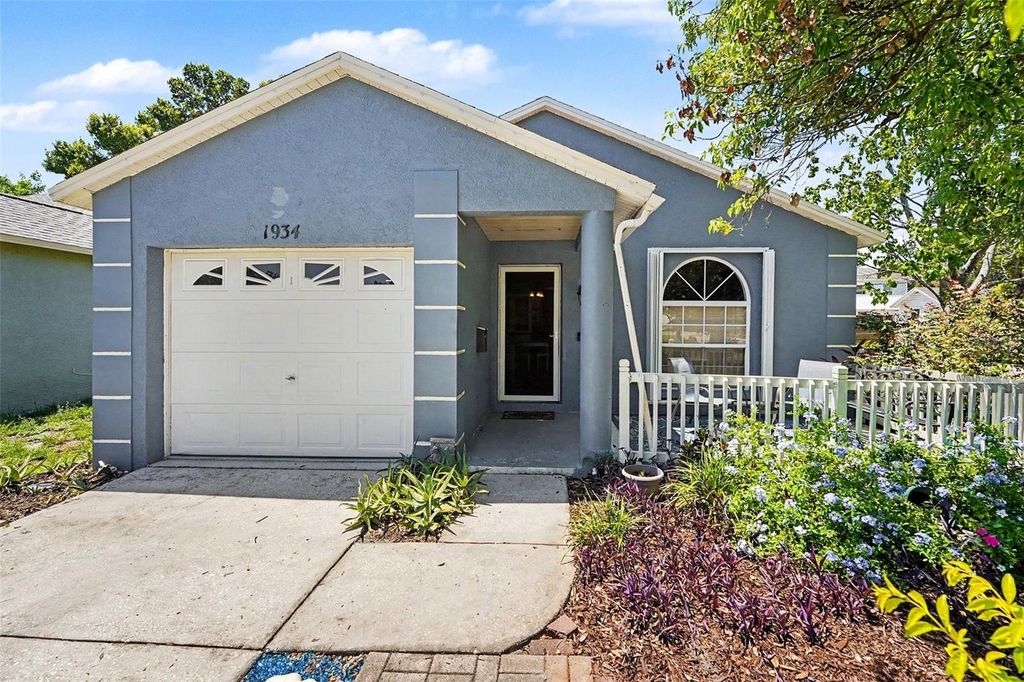 1934 29TH AVENUE N, St Petersburg, FL 33713