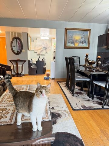 100 Deborah Lane A19, Wheeling, IL 60090