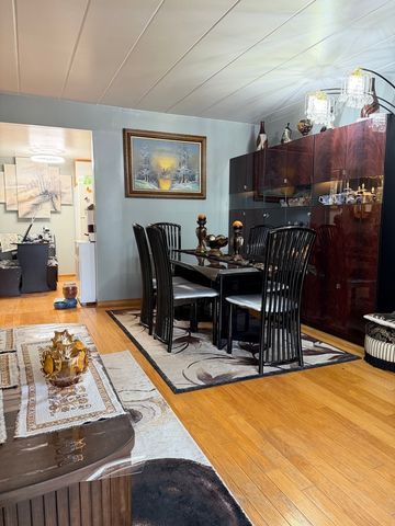 100 Deborah Lane A19, Wheeling, IL 60090